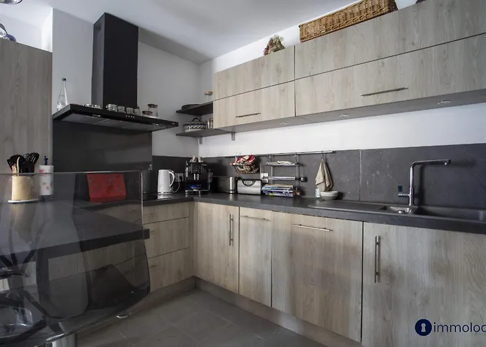 Air-conditioned Near Liberation District Appartement Nice